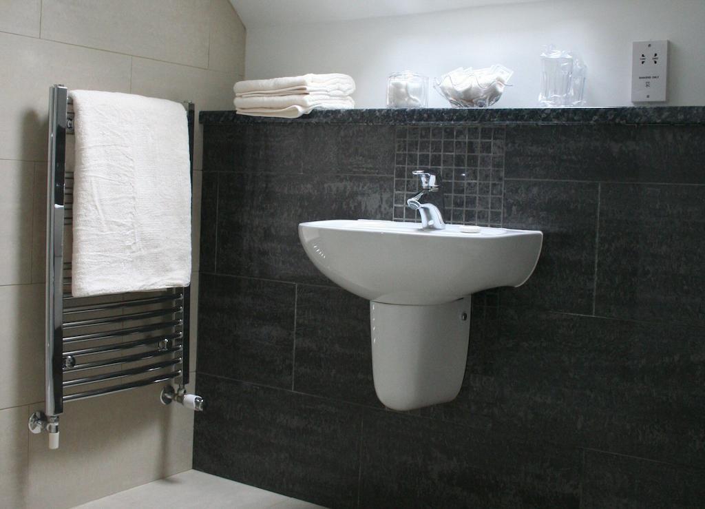 Mead Lodge B&B 코샘 객실 사진